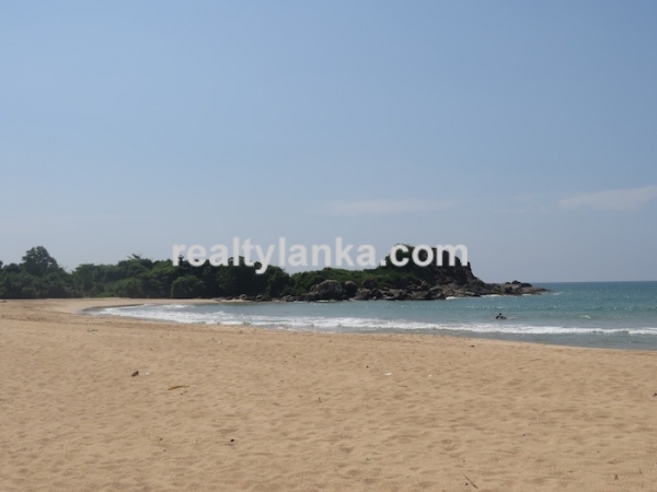 Beachfront property with panoromic view