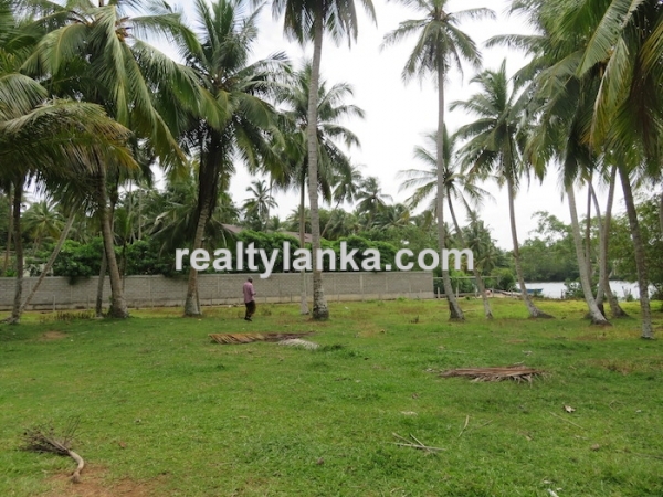 123 Perches Land Facing Koggala River