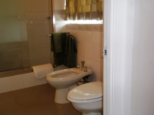 Beautiful Oceanfront Villa in Uswetakeiyawa 