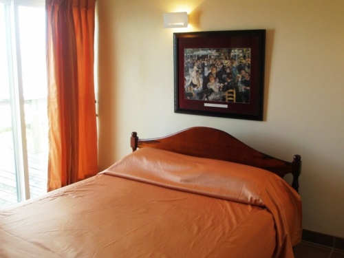 Beautiful Oceanfront Villa in Uswetakeiyawa 